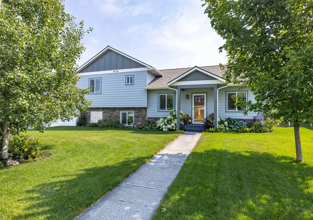 Photo 1 of Single family home for sale at 110 Short Pine Dr, Kalispell, MT 59901 | MLS# 30076147 | Listing updated on 2026-10-12