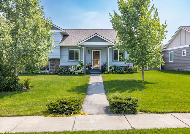 Photo 2 of Single family home for sale at 110 Short Pine Dr, Kalispell, MT 59901 | MLS# 30076147 | Listing updated on 2026-10-12