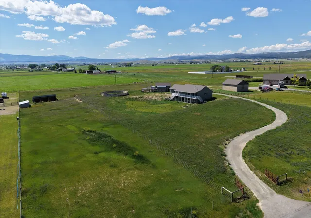 4th image of 5670 Vulk Dr, Helena, MT 59602 | MLS# 30076170