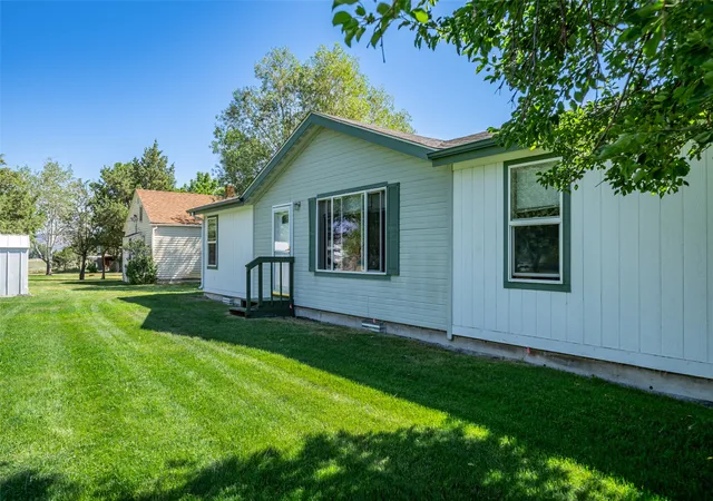 3rd image of 7770 Old Yellowstone Trl, Willow Creek, MT 59760 | MLS# 30076108