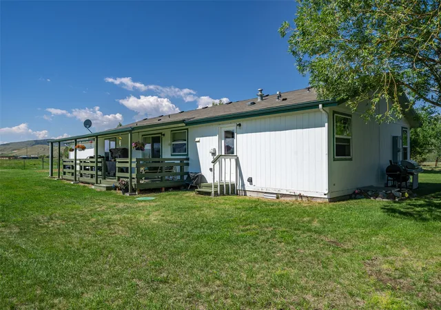 5th image of 7770 Old Yellowstone Trl, Willow Creek, MT 59760 | MLS# 30076108