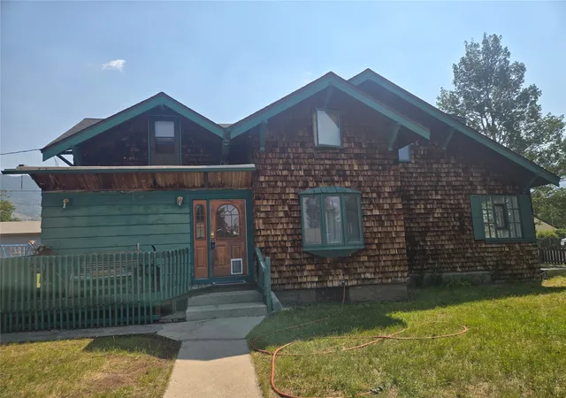3rd image of 3207 Phillips St, Butte, MT 59701 | MLS# 30076252