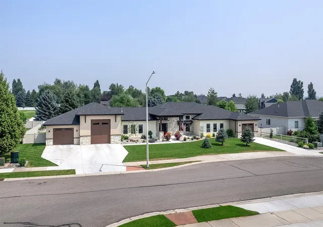 2nd image of 123 Taelor Rd, Kalispell, MT 59901 | MLS# 30075978