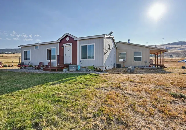 Photo 2 of Manufactured home for sale at 37 Lynch Crk Loop, Plains, MT 59859 | MLS# 30076297 | Listing updated on 2026-08-27