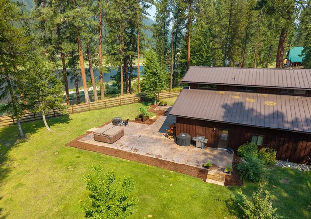 Photo 1 of Single family home for sale at 304 Quarter Cir Cross Dr, Saint Regis, MT 59866 | MLS# 30076453 | Listing updated on 2026-08-28
