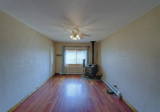 Photo 3 of Single family home for sale at 935 Hornet St, Butte, MT 59701 | MLS# 30076504 | Listing updated on 2026-09-01