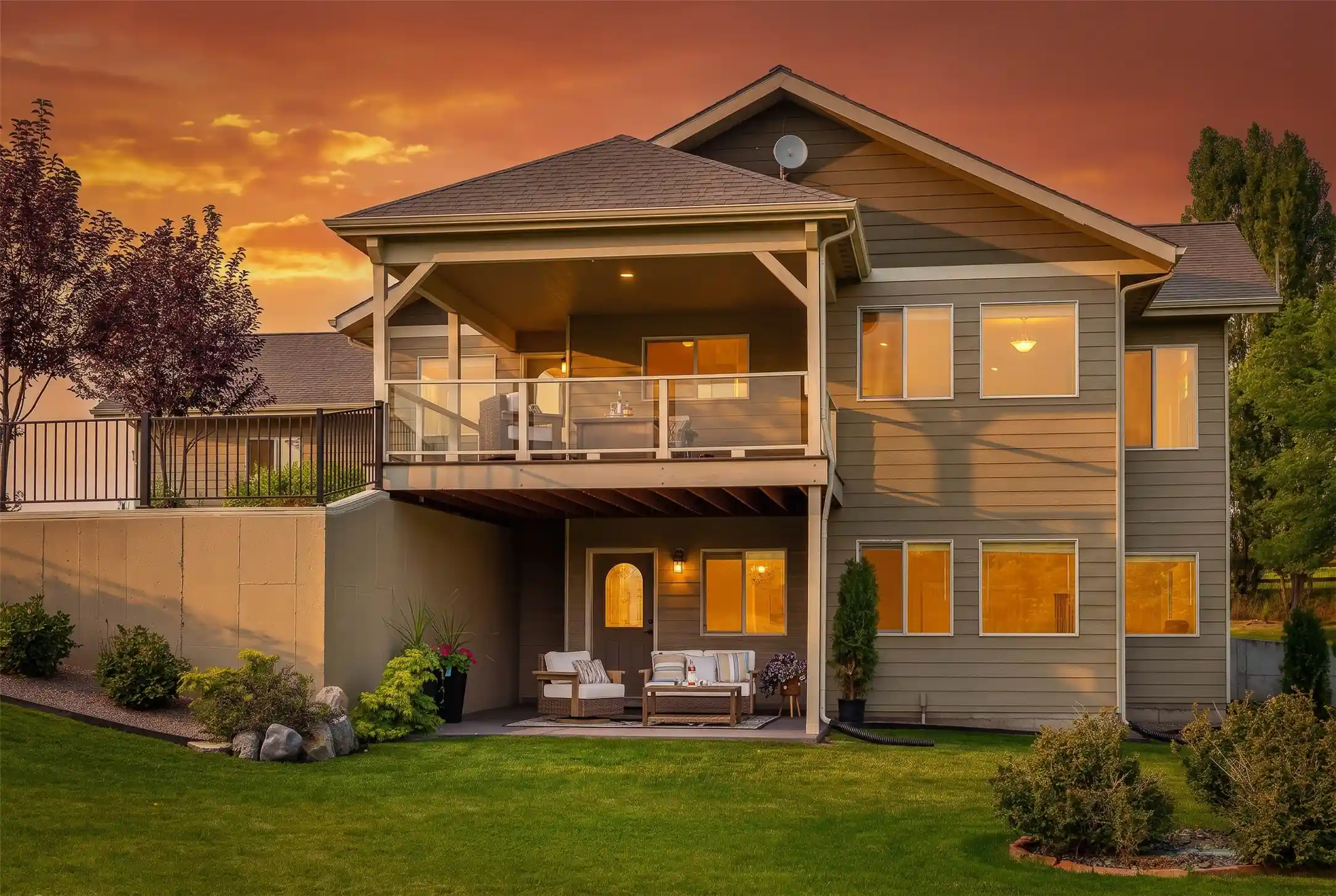 Photo 1 of Single family home for sale at 39120 Lakeview Ln, Polson, MT 59860 | MLS# 30076536 | Listing updated on 2026-10-27
