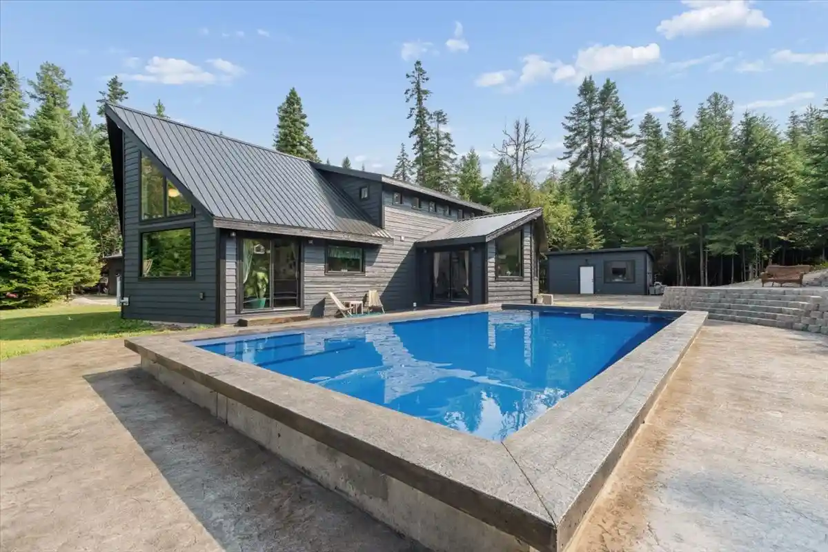 Photo 1 of Single family home for sale at 2034 Foothill Rd, Kalispell, MT 59901 | MLS# 30076729 | Listing updated on 2026-10-23