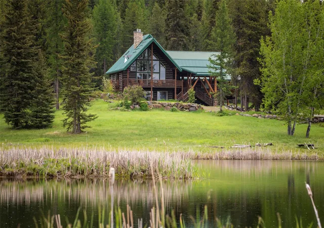 Photo 1 of Single family home for sale at 463 Tamarack Crk Rd, Whitefish, MT 59937 | MLS# 30076920 | Listing updated on 2026-09-01