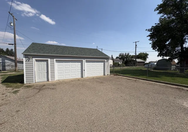Photo 2 of Single family home for sale at 319 1st Street E, Chester, MT 59522 | MLS# 30077078 | Listing updated on 2026-10-07
