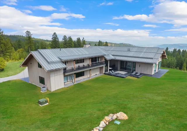 Photo 3 of Single family home for sale at 1480 Sherman Rd, Kalispell, MT 59901 | MLS# 30073620 | Listing updated on 2026-10-07