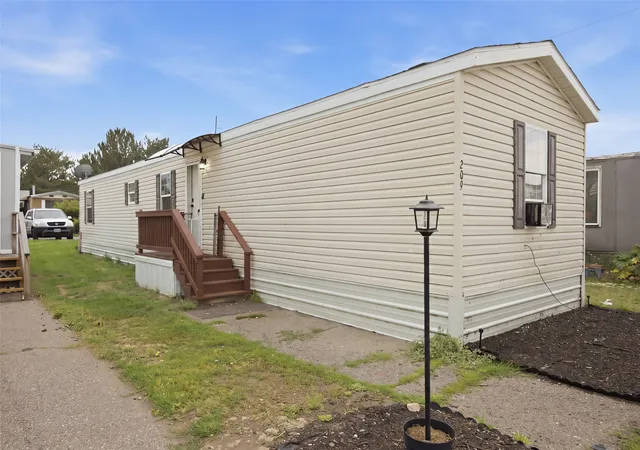 Photo 1 of Single family home for sale at 209 N Travois, Missoula, MT 59808 | MLS# 30077228 | Listing updated on 2026-09-01