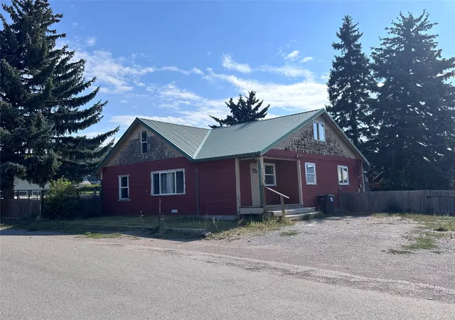 Photo 1 of Single family home for sale at 34 1st St, Drummond, MT 59832 | MLS# 30077306 | Listing updated on 2026-08-28