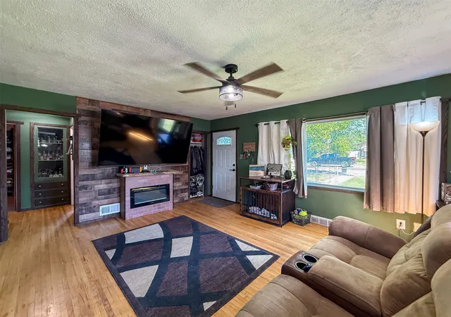 Photo 3 of Single family home for sale at 2026 6th Ave S, Great Falls, MT 59405 | MLS# 30077261 | Listing updated on 2026-08-29