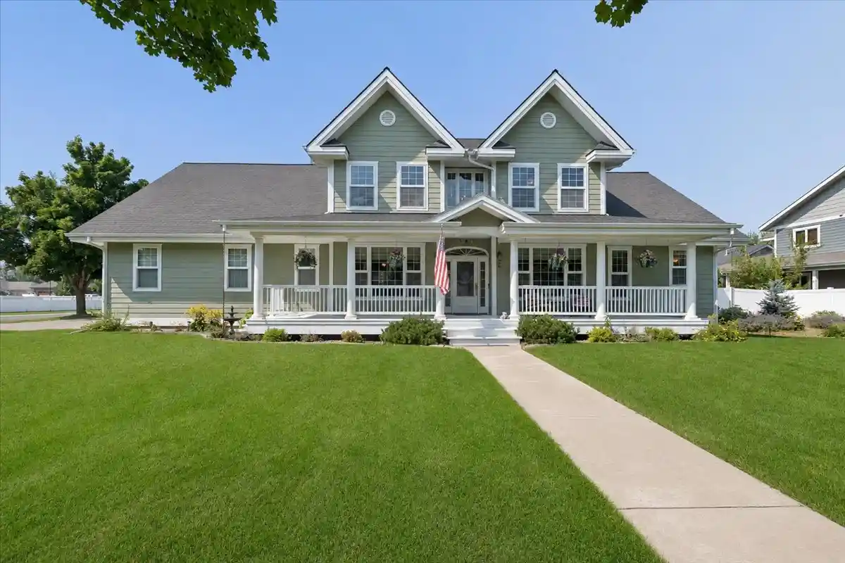 Photo 1 of Single family home for sale at 6 Glacier Cir, Kalispell, MT 59901 | MLS# 30077416 | Listing updated on 2026-10-26