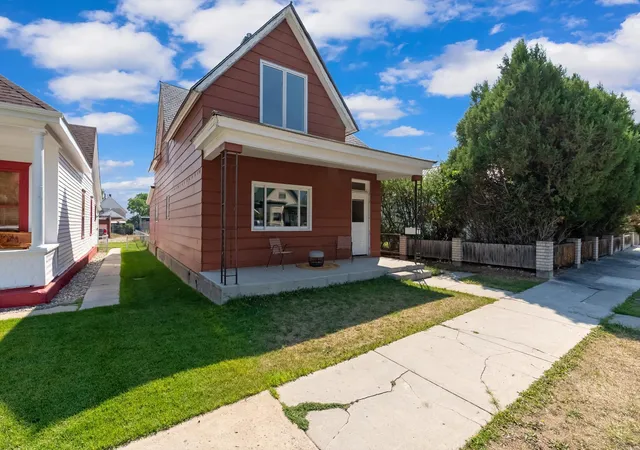 Photo 3 of Single family home for sale at 513 Oak St, Anaconda, MT 59711 | MLS# 30077167 | Listing updated on 2026-08-28
