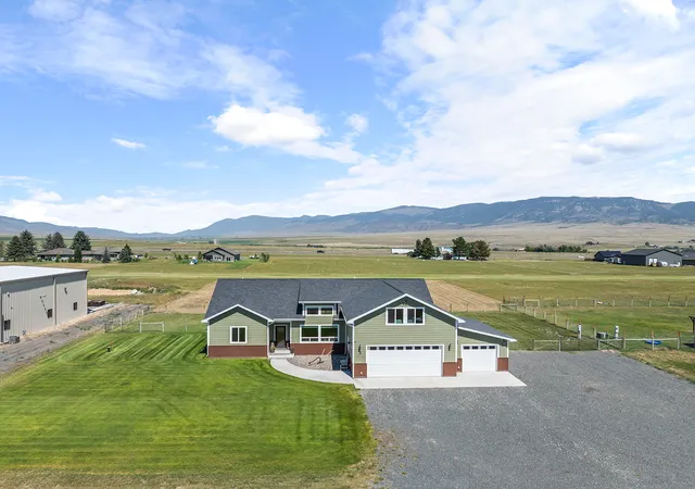 Photo 2 of Single family home for sale at 32 S Centurion Wy, Whitehall, MT 59759 | MLS# 30076713 | Listing updated on 2026-08-28