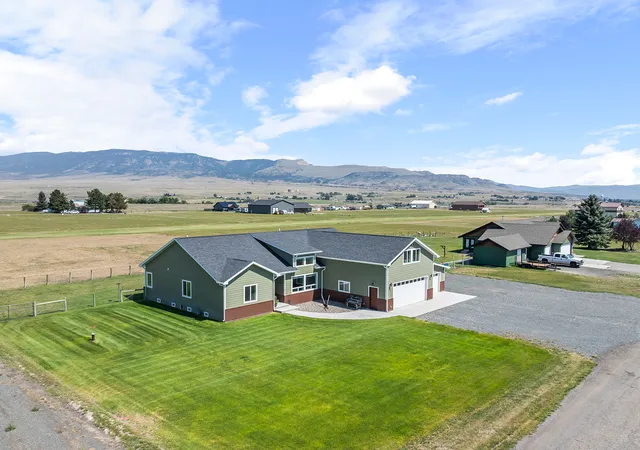 Photo 3 of Single family home for sale at 32 S Centurion Wy, Whitehall, MT 59759 | MLS# 30076713 | Listing updated on 2026-08-28