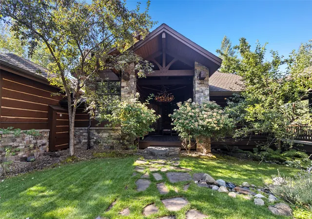 Photo 2 of Mansion for sale at 161 S Prairiesmoke Cir, Whitefish, MT 59937 | MLS# 30077404 | Listing updated on 2026-08-28