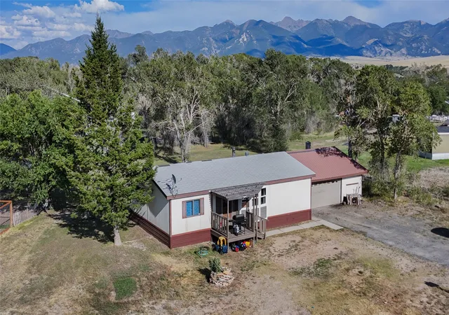 Photo 2 of Manufactured home for sale at 55 Tobacco Root Road, Silver Star, MT 59751 | MLS# 30077618 | Listing updated on 2026-09-01