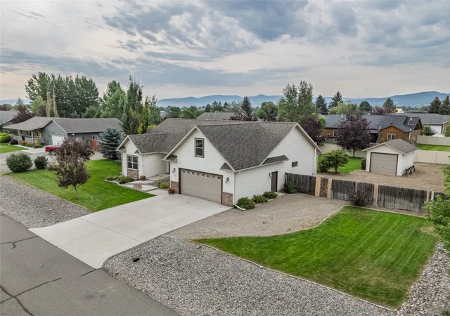 Photo 4 of Single family home for sale at 835 Cap Rd, Helena, MT 59602 | MLS# 30077602 | Listing updated on 2026-10-12