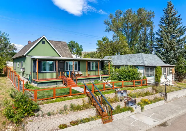 Photo 1 of Single family home for sale at 117 Front St, Cascade, MT 59421 | MLS# 30077914 | Listing updated on 2026-10-11