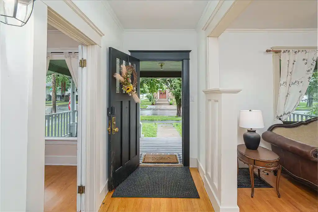 Photo 1 of Single family home for sale at 604 3rd Avenue E, Kalispell, MT 59901 | MLS# 30078099 | Listing updated on 2026-10-13