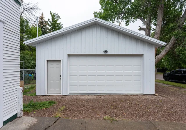 Photo 3 of Single family home for sale at 3027 3rd Avenue N, Great Falls, MT 59401 | MLS# 30078192 | Listing updated on 2026-10-10