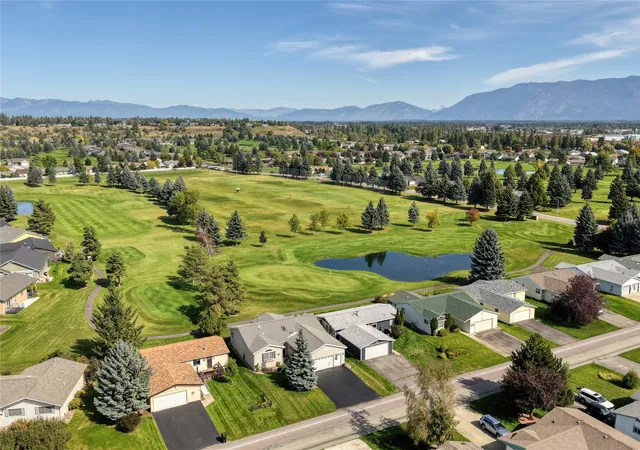 Photo 2 of Single family home for sale at 124 W Nicklaus Ave, Kalispell, MT 59901 | MLS# 30078784 | Listing updated on 2026-10-07