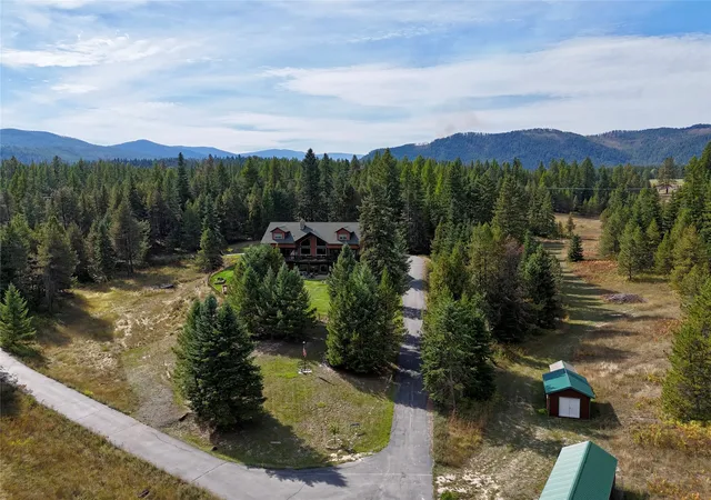 Photo 3 of Single family home for sale at 4176 Mt Hwy 200, Trout Creek, MT 59874 | MLS# 30078573 | Listing updated on 2026-09-24