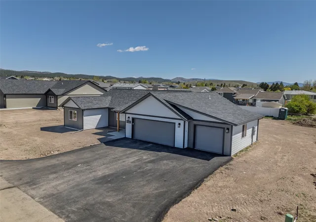 Photo 2 of Single family home for sale at 8115 Oreilly Dr, Helena, MT 59602 | MLS# 30078843 | Listing updated on 2026-09-24