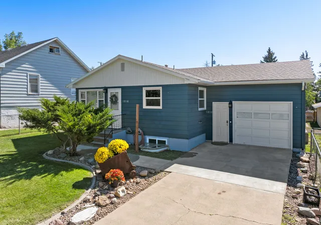 Photo 1 of Single family home for sale at 1816 7th Avenue S, Great Falls, MT 59405 | MLS# 30078377 | Listing updated on 2026-09-26