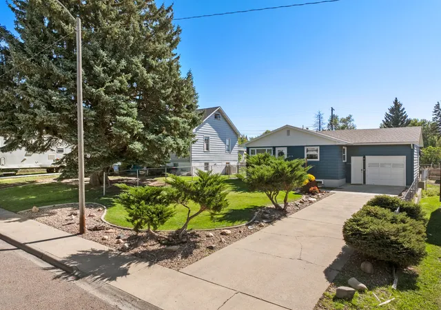 Photo 2 of Single family home for sale at 1816 7th Avenue S, Great Falls, MT 59405 | MLS# 30078377 | Listing updated on 2026-09-26