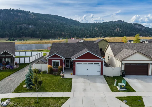 Photo 1 of Single family home for sale at 2312 Kismet Ct, Kalispell, MT 59901 | MLS# 30078906 | Listing updated on 2026-10-07