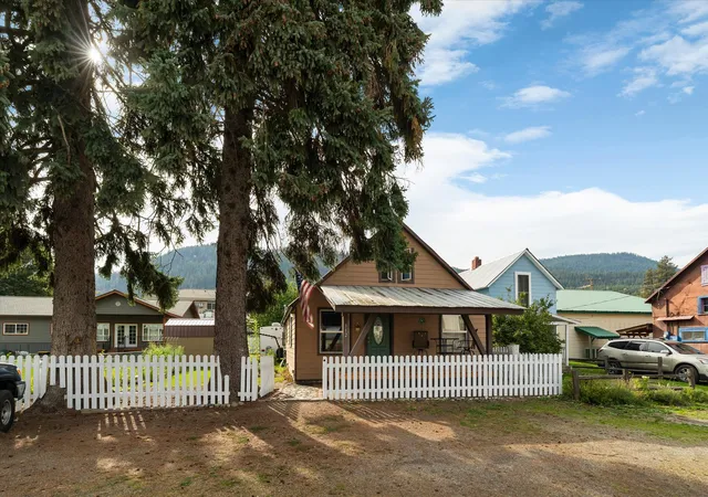 Photo 1 of Single family home for sale at 312 E Kootenai Ave, Troy, MT 59935 | MLS# 30078859 | Listing updated on 2026-10-07