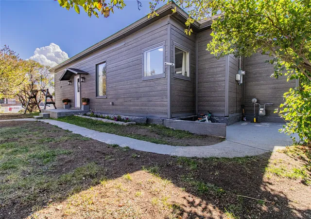 Photo 2 of Single family home for sale at 1926 George St, Butte, MT 59701 | MLS# 30078925 | Listing updated on 2026-10-11