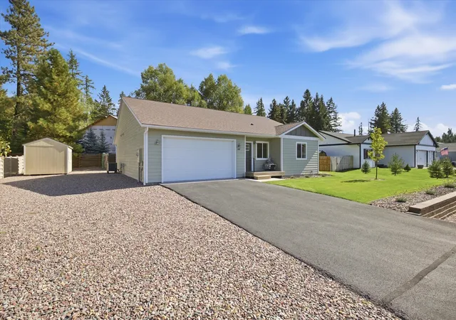 Photo 3 of Single family home for sale at 449 Kendal Loop, Kalispell, MT 59901 | MLS# 30078940 | Listing updated on 2026-09-30