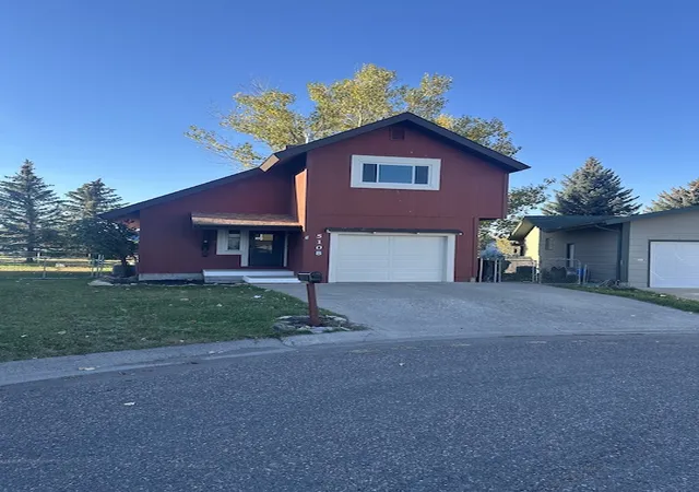 Photo 1 of Single family home for sale at 5108 Oakwood Ct, Great Falls, MT 59405 | MLS# 30078149 | Listing updated on 2026-09-25