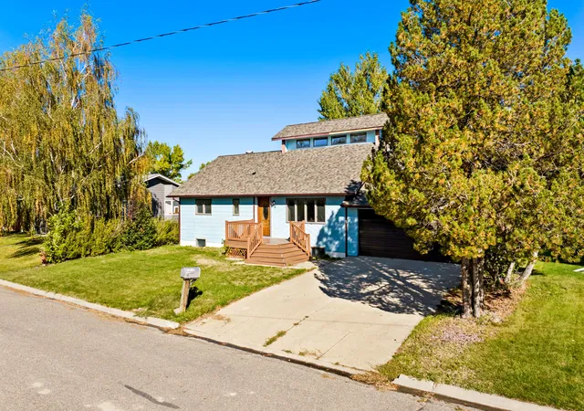 Photo 2 of Single family home for sale at 11 N Idaho St, Conrad, MT 59425 | MLS# 30078965 | Listing updated on 2026-09-25