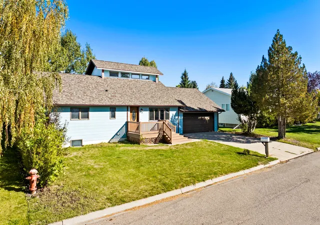 Photo 3 of Single family home for sale at 11 N Idaho St, Conrad, MT 59425 | MLS# 30078965 | Listing updated on 2026-09-25