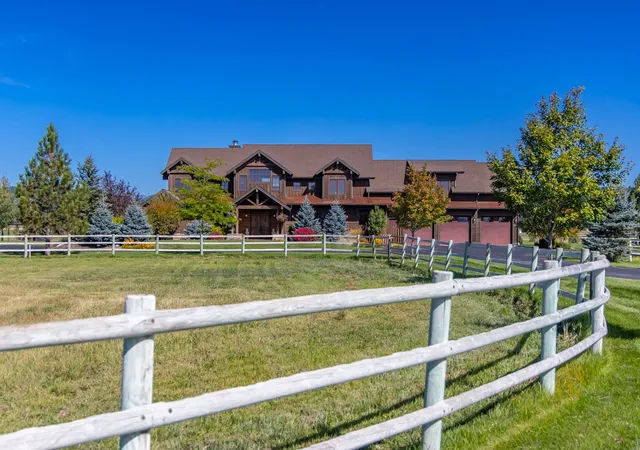 Photo 3 of Mansion for sale at 1729 Spring Prairie Ranch Rd, Whitefish, MT 59937 | MLS# 30078034 | Listing updated on 2026-10-02