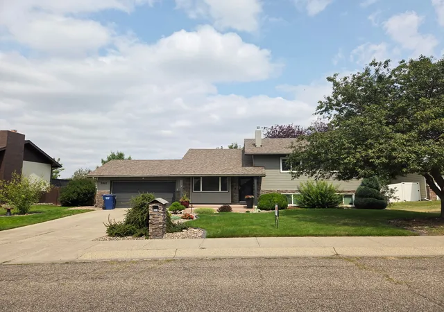 Photo 1 of Single family home for sale at 3911 13th Avenue S, Great Falls, MT 59405 | MLS# 30078875 | Listing updated on 2026-09-25