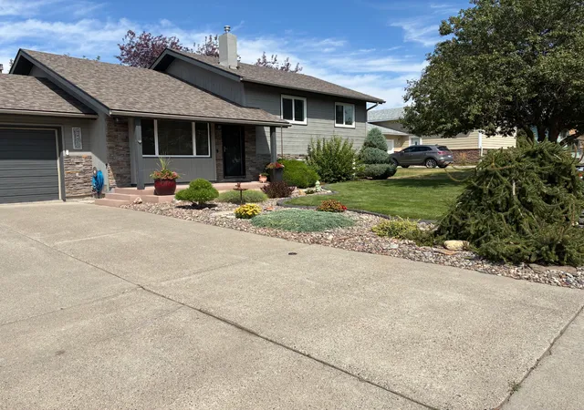 Photo 2 of Single family home for sale at 3911 13th Avenue S, Great Falls, MT 59405 | MLS# 30078875 | Listing updated on 2026-09-25