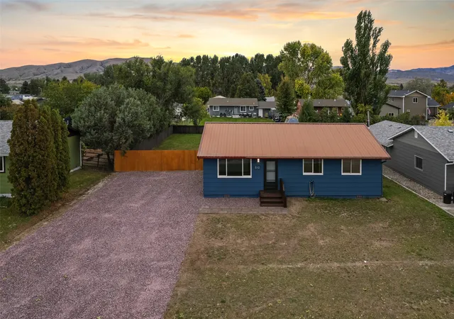 Photo 1 of Single family home for sale at 510 S Cherry St, Townsend, MT 59644 | MLS# 30078964 | Listing updated on 2026-10-04