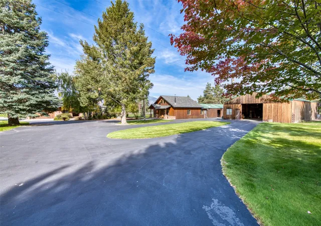 Photo 2 of Single family home for sale at 343 Skyline Dr, Hamilton, MT 59840 | MLS# 30078814 | Listing updated on 2026-10-02