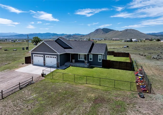 Photo 1 of Single family home for sale at 325 Darwin Rd, Helena, MT 59602 | MLS# 30079041 | Listing updated on 2026-10-11
