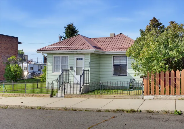 Photo 2 of Single family home for sale at 713 Placer St, Butte, MT 59701 | MLS# 30079055 | Listing updated on 2026-10-07