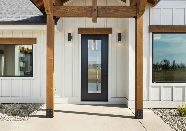 Photo 3 of Single family home for sale at 2046 Homestead Trl, Columbia Falls, MT 59912 | MLS# 30078929 | Listing updated on 2026-09-29