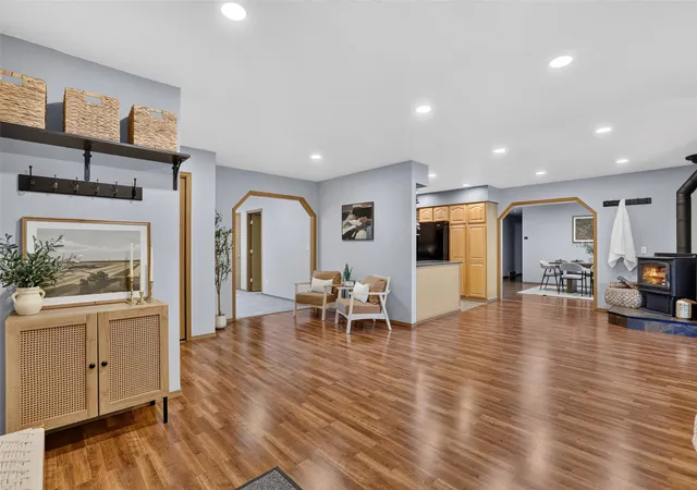 Photo 3 of Single family home for sale at 413 33rd Avenue Ne, Great Falls, MT 59404 | MLS# 30079096 | Listing updated on 2026-10-04