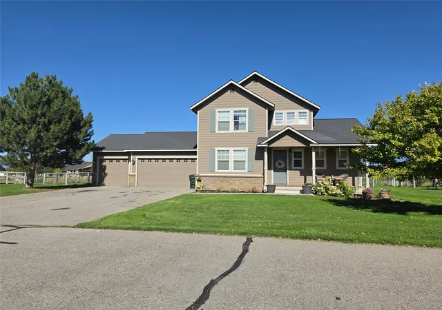 Photo 1 of Single family home for sale at 585 Wildflower Cir, Hamilton, MT 59840 | MLS# 30079034 | Listing updated on 2026-10-11